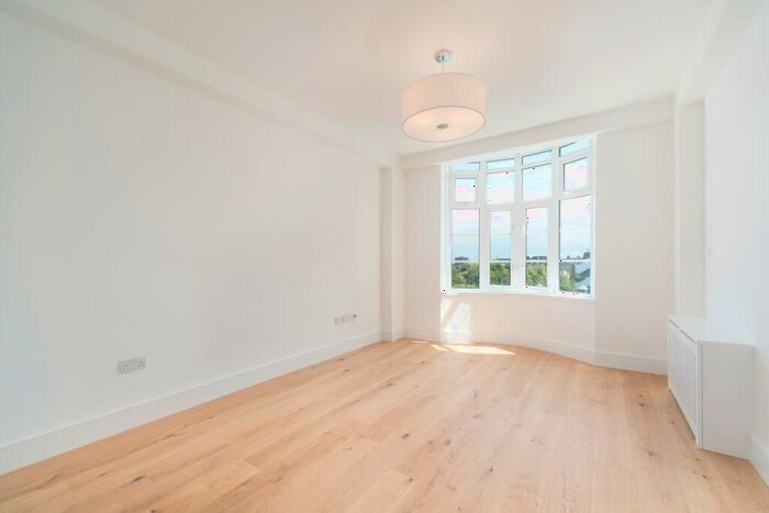 1 Bedroom Apartment To Rent In Grove End Gardens, Grove End Road, St John's Wood, London, NW8