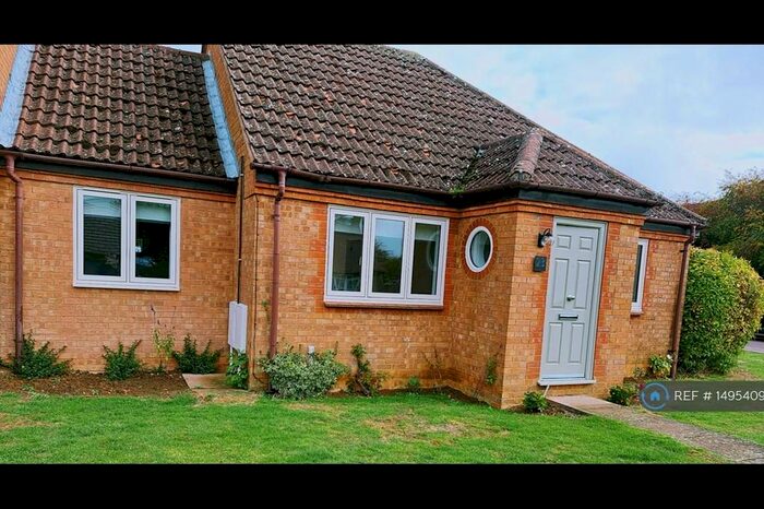 3 Bedroom Bungalow To Rent In Bugbrooke, Northampton, NN7