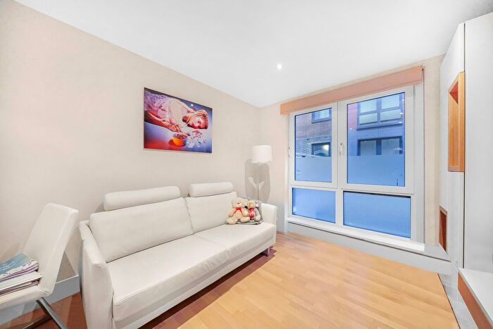 1 Bedroom Flat To Rent In Sir John Lyon House, High Timber Street, EC4V