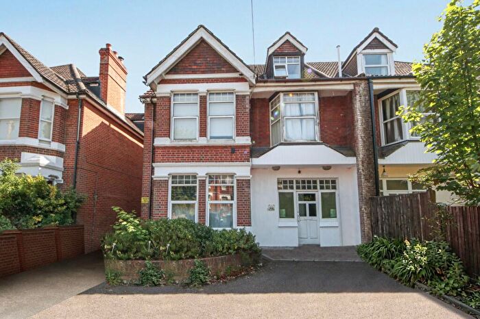 1 Bedroom Flat For Sale In Darwin Road, Shirley, SO15