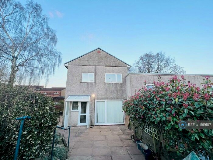 4 Bedroom End Of Terrace House To Rent In Pennyfields, Greenmeadow, Cwmbran, NP44