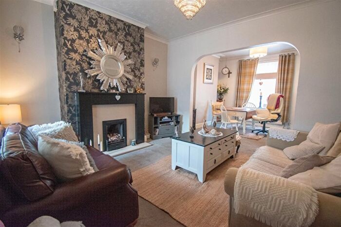 3 Bedroom Terraced House For Sale In Wall Street, Ripley, DE5