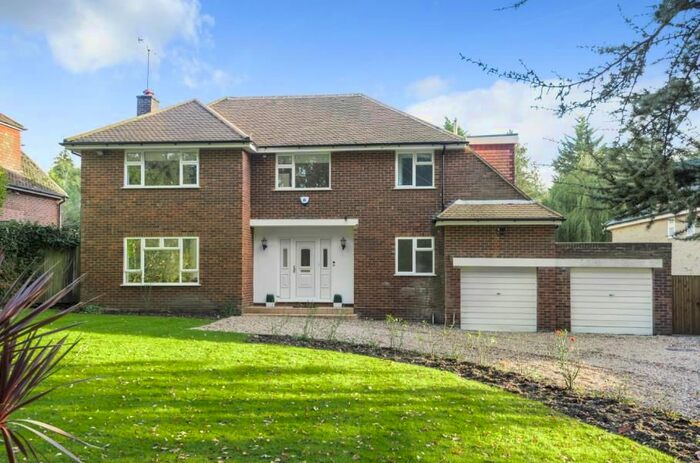 4 Bedroom Property To Rent In Dene Road, Northwood, HA6