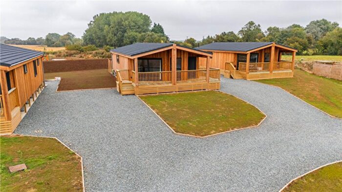 2 Bedroom Lodge For Sale In Barton Street, Laceby, DN37