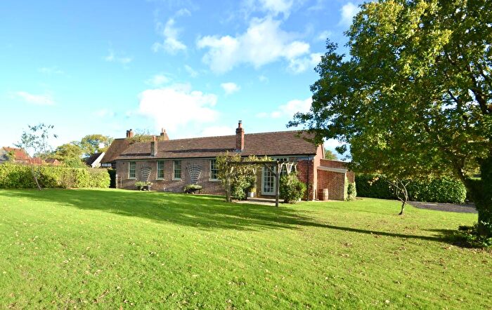 3 Bedroom Detached House To Rent In Kingsland, RH5