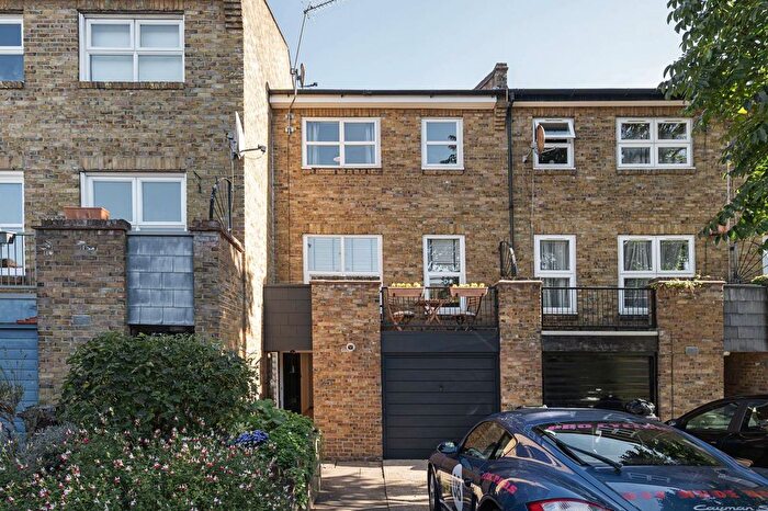 4 Bedroom Property For Sale In Danesdale Road, Victoria Park, London, E9