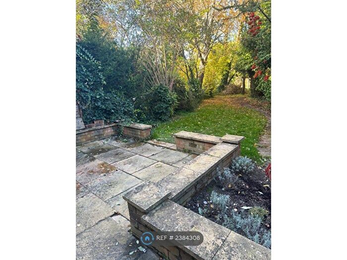 3 Bedroom Semi-Detached House To Rent In Queen Edith's Way, Cambridge, CB1