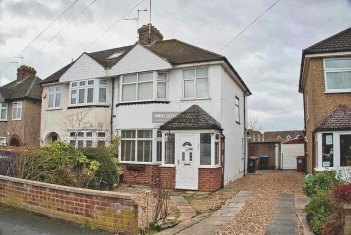 3 Bedroom Semi-Detached House To Rent In Holme Road, Hatfield AL10