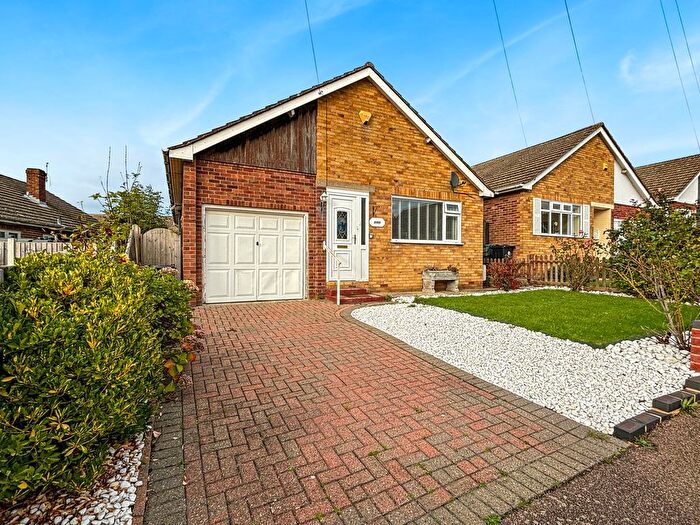 2 Bedroom Detached Bungalow For Sale In Hazelwood Crescent, Little Clacton, Clacton-On-Sea, CO16