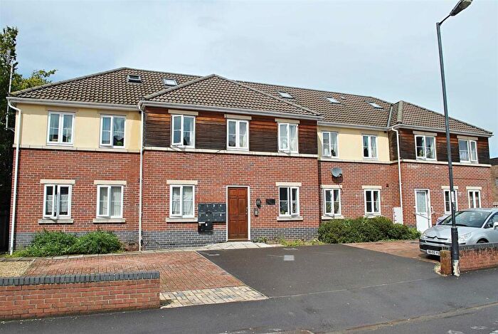 2 Bedroom Apartment To Rent In Machin Road, Henbury, BS10
