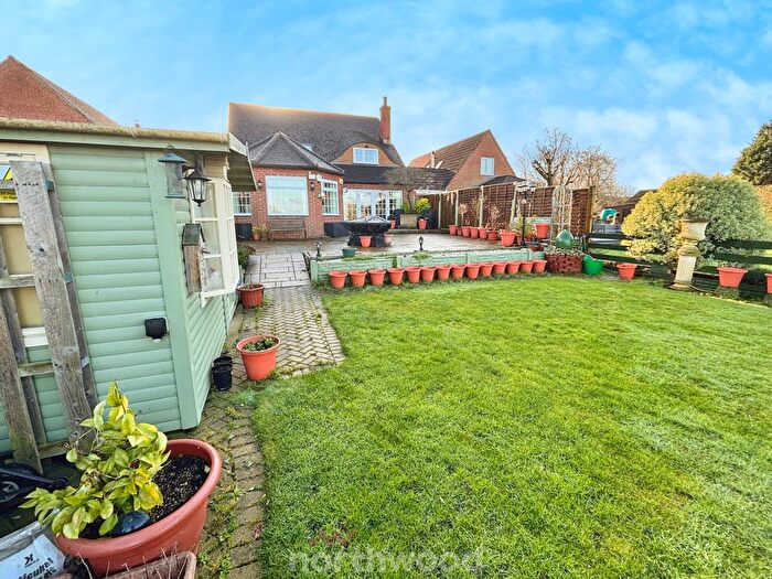 4 Bedroom Bungalow For Sale In Braithwaite Lane, Braithwaite, Doncaster, DN7