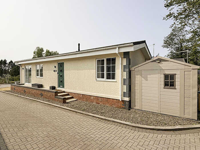 2 Bedroom Park Home For Sale In Castle Lake, Saltmarshe Castle, Bromyard, HR7