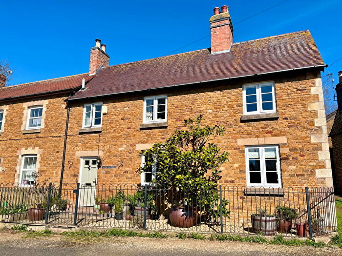 2 Bedroom Cottage For Sale In Main Street, Wymondham, Melton Mowbray, LE14