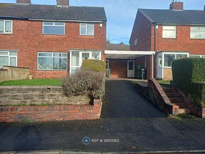3 Bedroom Semi Detached House To Rent In Lansdowne Close, Dudley, DY2