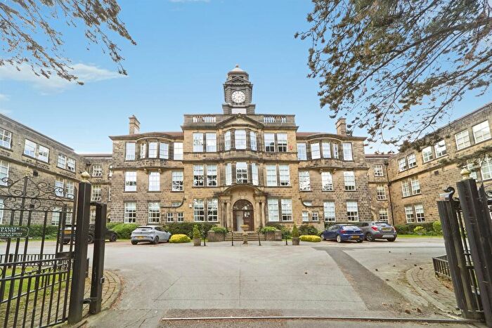 2 Bedroom Flat For Sale In Lady Lane, Bingley, BD16