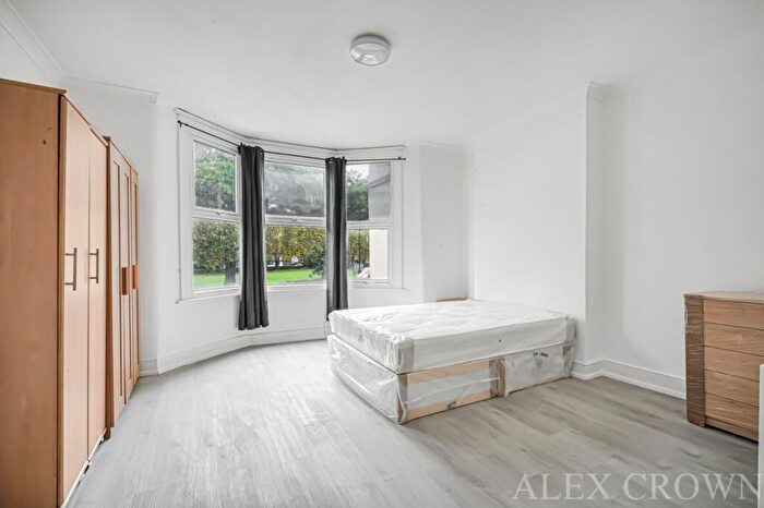 Studio To Rent In Wordsworth Parade, Turnpike Lane, N8