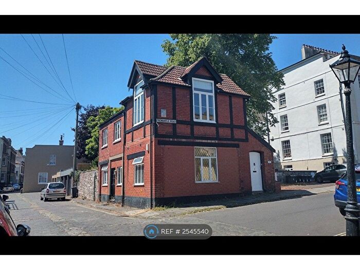 2 Bedroom Flat To Rent In Kingsdown, Bristol, BS2