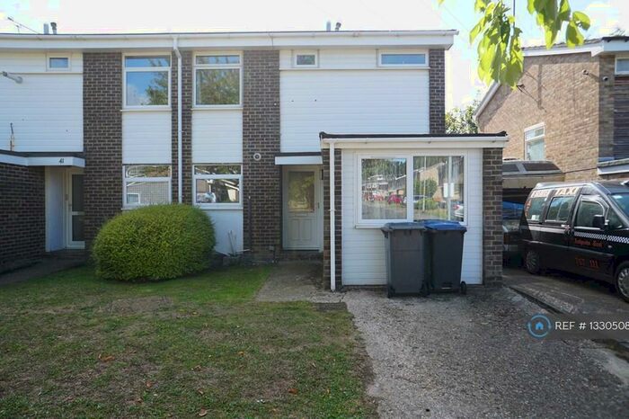 5 Bedroom Flat To Rent In Ulcombe Gardens, Canterbury, CT2