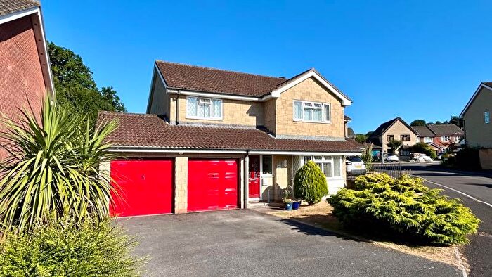 4 Bedroom Detached House For Sale In Foxglove Way, Chard, Somerset, TA20