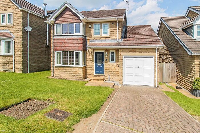 3 Bedroom Detached House For Sale In Manor Park, Dewsbury, WF12