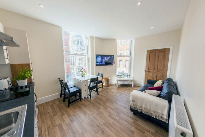 3 Bedroom Apartment To Rent In Flat, Bottle Lane, NG1