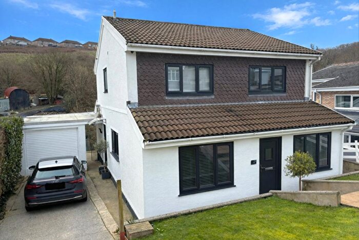 4 Bedroom Detached House For Sale In Glynderi, Carmarthen, SA31