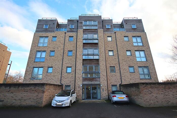 2 Bedroom Flat To Rent In Pepys Court, Cambridge, CB4