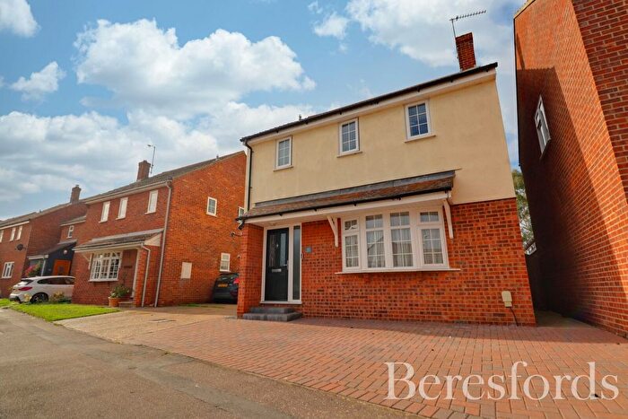 3 Bedroom Detached House For Sale In Hunts Farm Close, Tollesbury, CM9