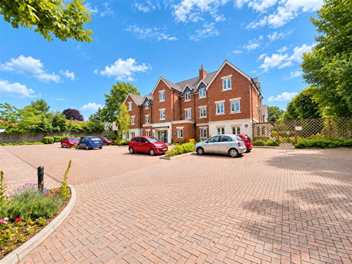 1 Bedroom Apartment For Sale In Constance Place, Knebworth, SG3