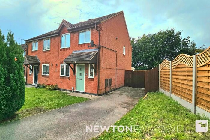 3 Bedroom Semi-Detached House To Rent In Sixth Avenue, Edwinstowe, Mansfield, NG21