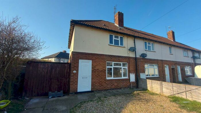 3 Bedroom Semi-Detached House To Rent In Almond Road, Kettering. Northants, NN16