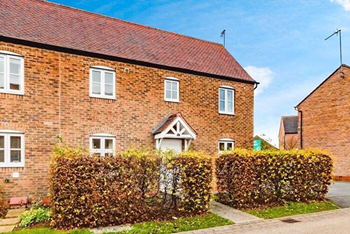 3 Bedroom Semi Detached House To Rent In Lord Grandison Way, Banbury, OX16