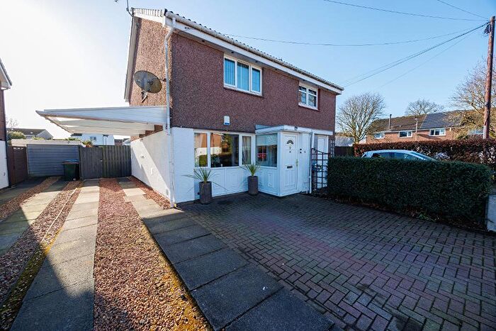 2 Bedroom Semi-Detached House For Sale In Springfield Park, Kinross, KY13