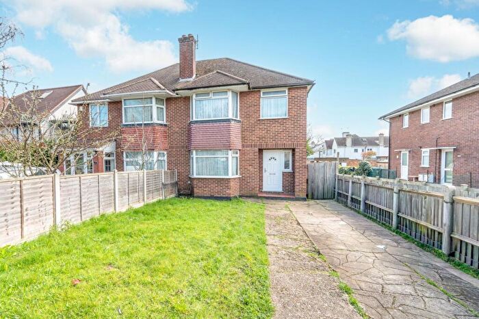 3 Bedroom Semi-Detached House For Sale In Elms Lane, Sudbury, Wembley, HA0
