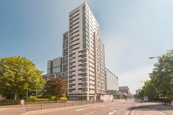 2 Bedroom Flat To Rent In /, Block, Argyle Street, Glasgow, G2