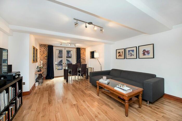 2 Bedroom Flat To Rent In Shad Thames, London, SE1