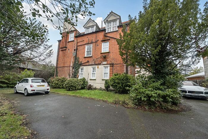 2 Bedroom Flat For Sale In Manor Park, Chislehurst, BR7