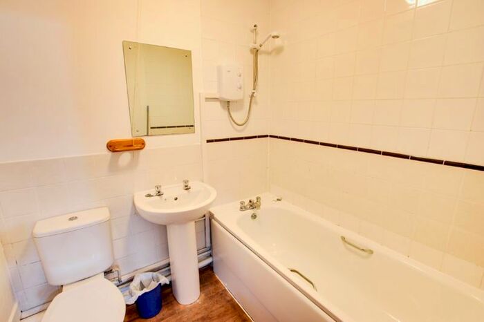 1 Bedroom Flat To Rent In Wessex Walk, Westbury, BA13