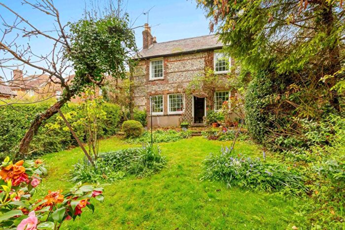 4 Bedroom Detached House For Sale In Barnes Lane, Hazlemere, HP15