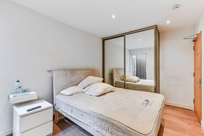 Studio To Rent In London Road, Thornton Heath, CR7