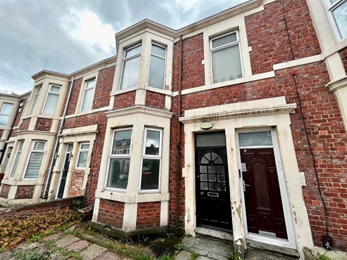 2 Bedroom Flat To Rent In Whitehall Road, Bensham, Gateshead, NE8