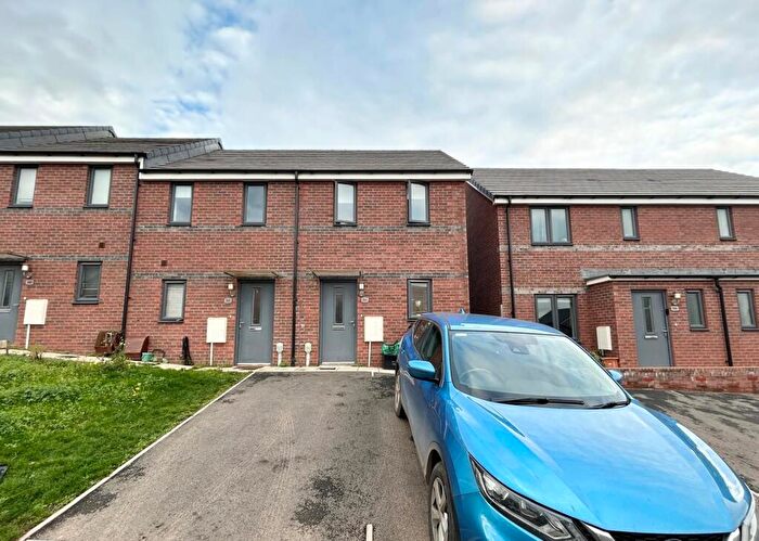 2 Bedroom End Of Terrace House For Sale In Hutchings Drive, Tithebarn, Exeter, EX1