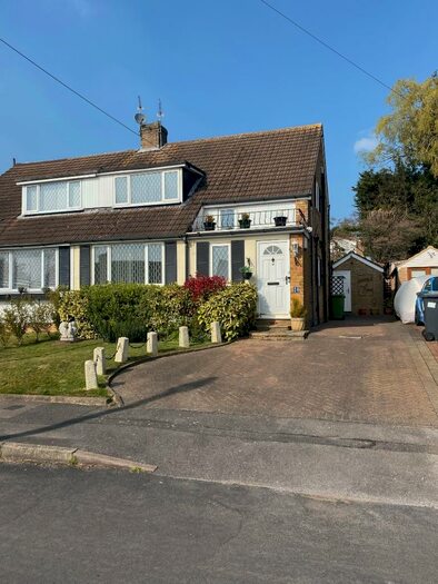 4 Bedroom Semi-Detached House To Rent In Trewenna Drive, Potters Bar, Hertfordshire, EN6