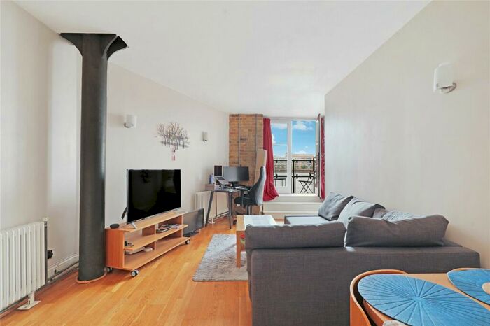 1 Bedroom Flat To Rent In Globe Wharf, Rotherhithe Street, SE16