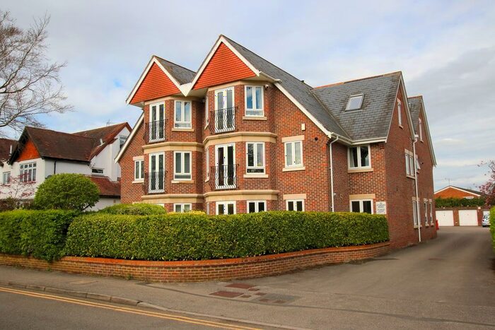 1 Bedroom Flat To Rent In Sturges Road, Wokingham, RG40