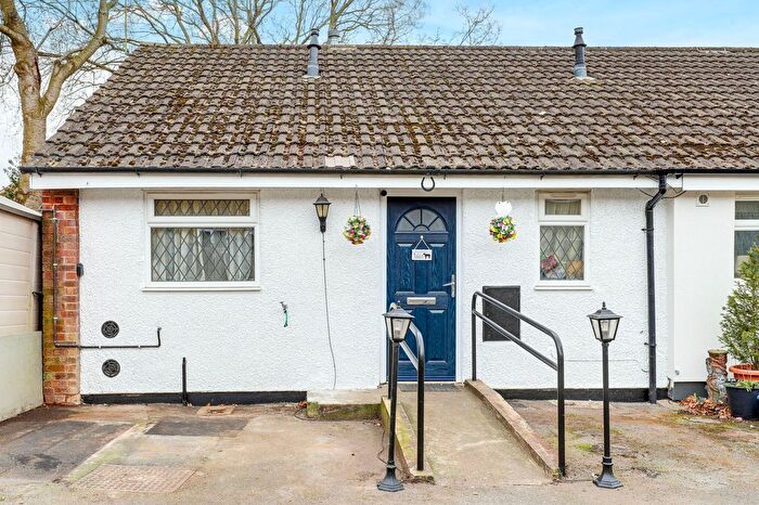 2 Bedroom Terraced Bungalow For Sale In Duchess Gardens, Nottingham, NG6