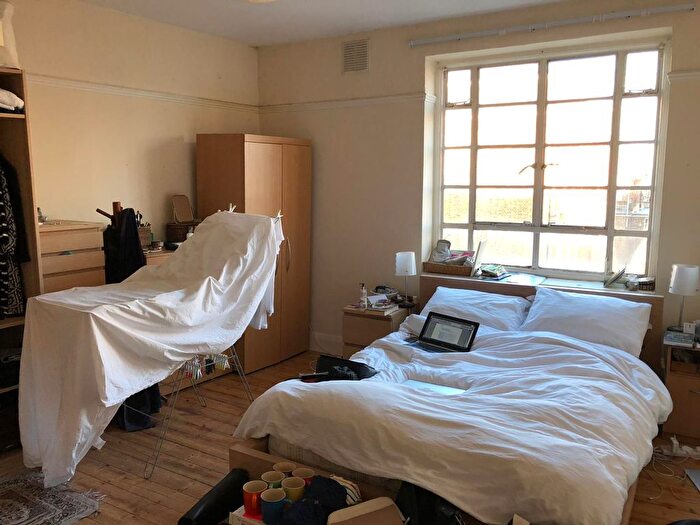 2 Bedroom Flat To Rent In Myrdle Street, London, E1