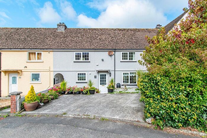 4 Bedroom Terraced House For Sale In Hollong Park, Antony, PL11