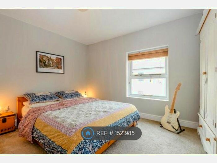 2 Bedroom End Of Terrace House To Rent In Guildford, Guildford, GU1