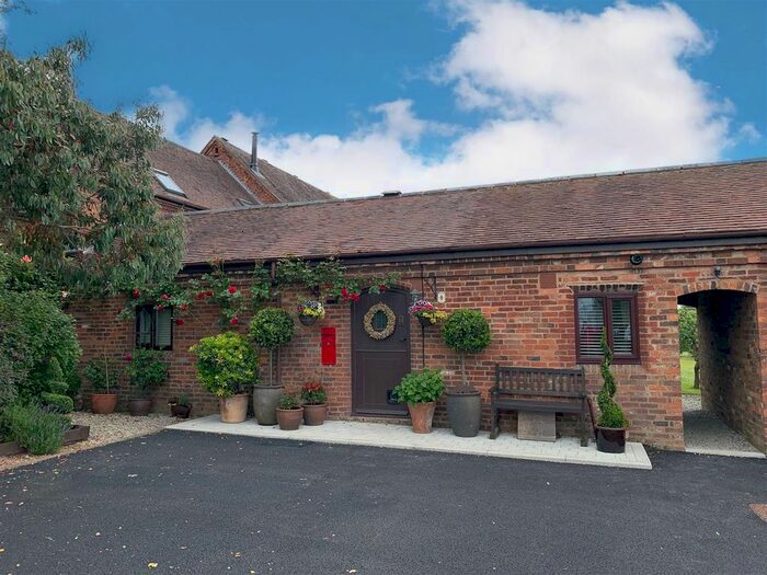 2 Bedroom Barn Conversion For Sale In Lower Hill Farm, Pound Lane, Frankley Green, B32